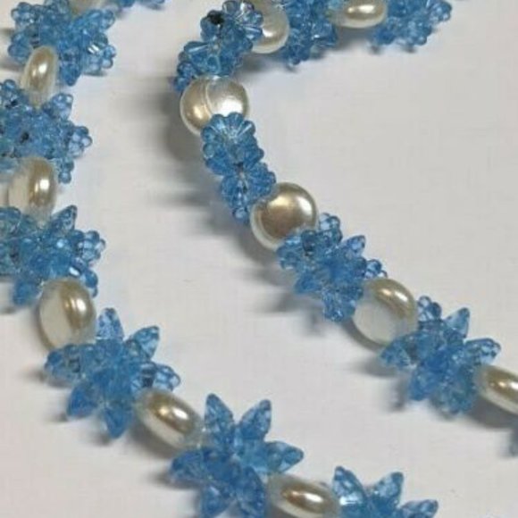 Vintage Mid Century Hand Made Snowflake Necklace - Picture 2 of 6